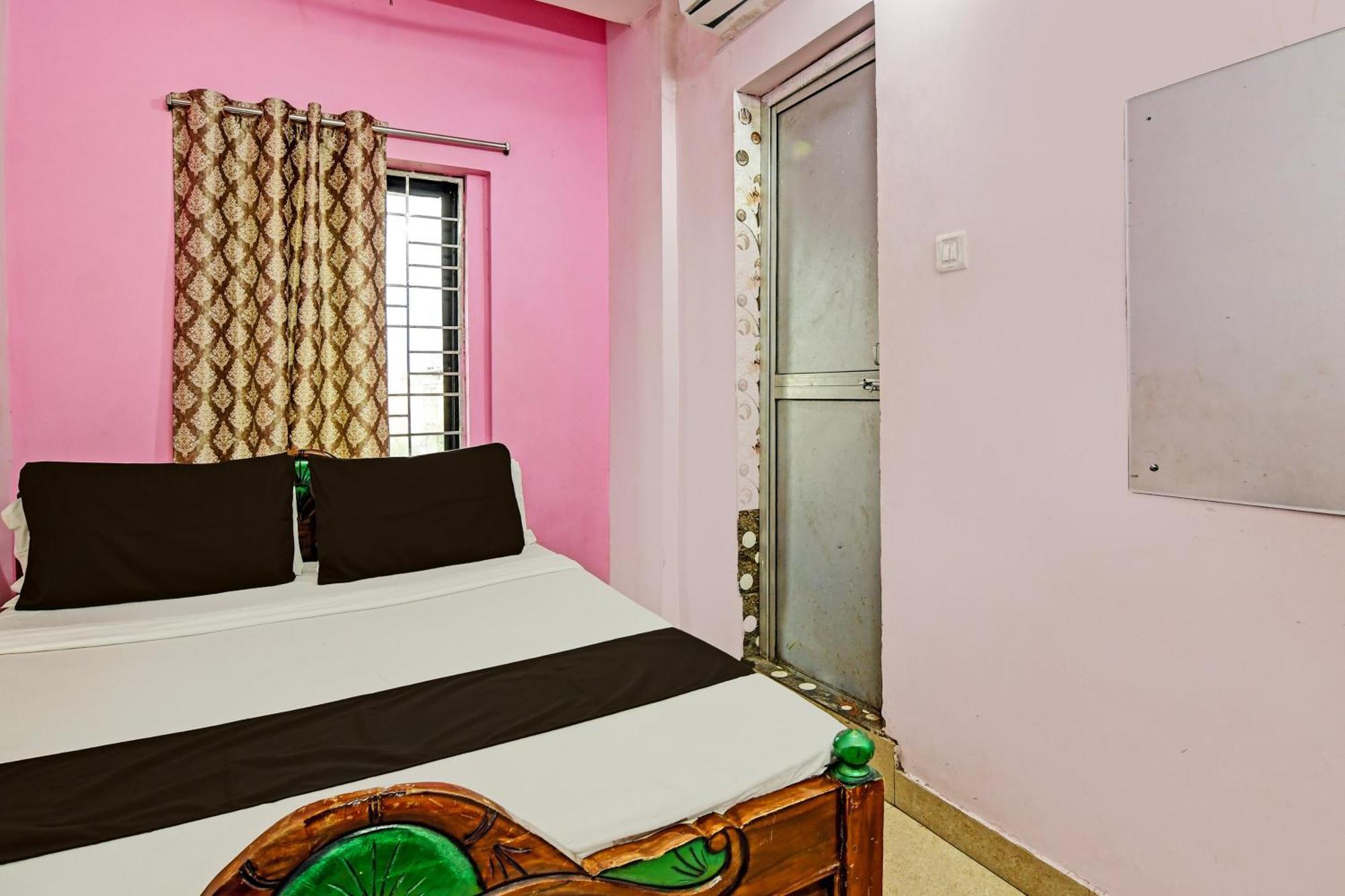 Hotel O Mahalaxmi Lodge Urāli Kültér fotó