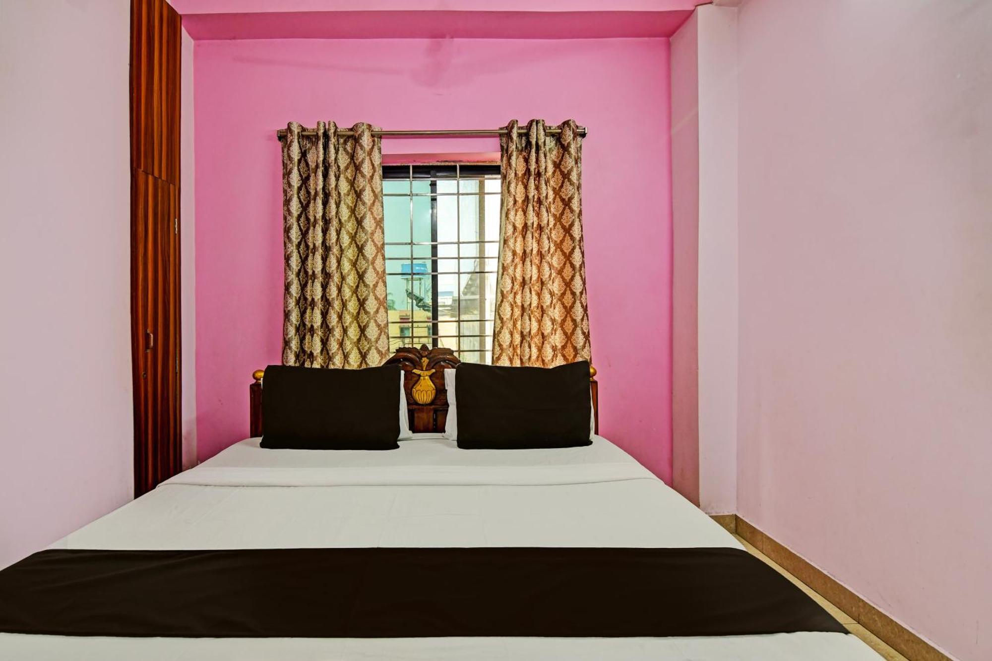 Hotel O Mahalaxmi Lodge Urāli Kültér fotó