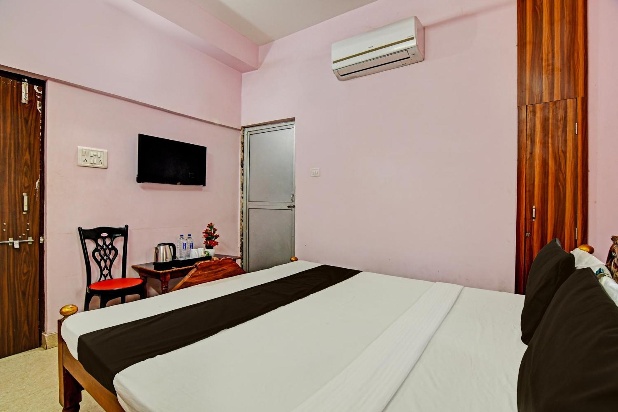 Hotel O Mahalaxmi Lodge Urāli Kültér fotó