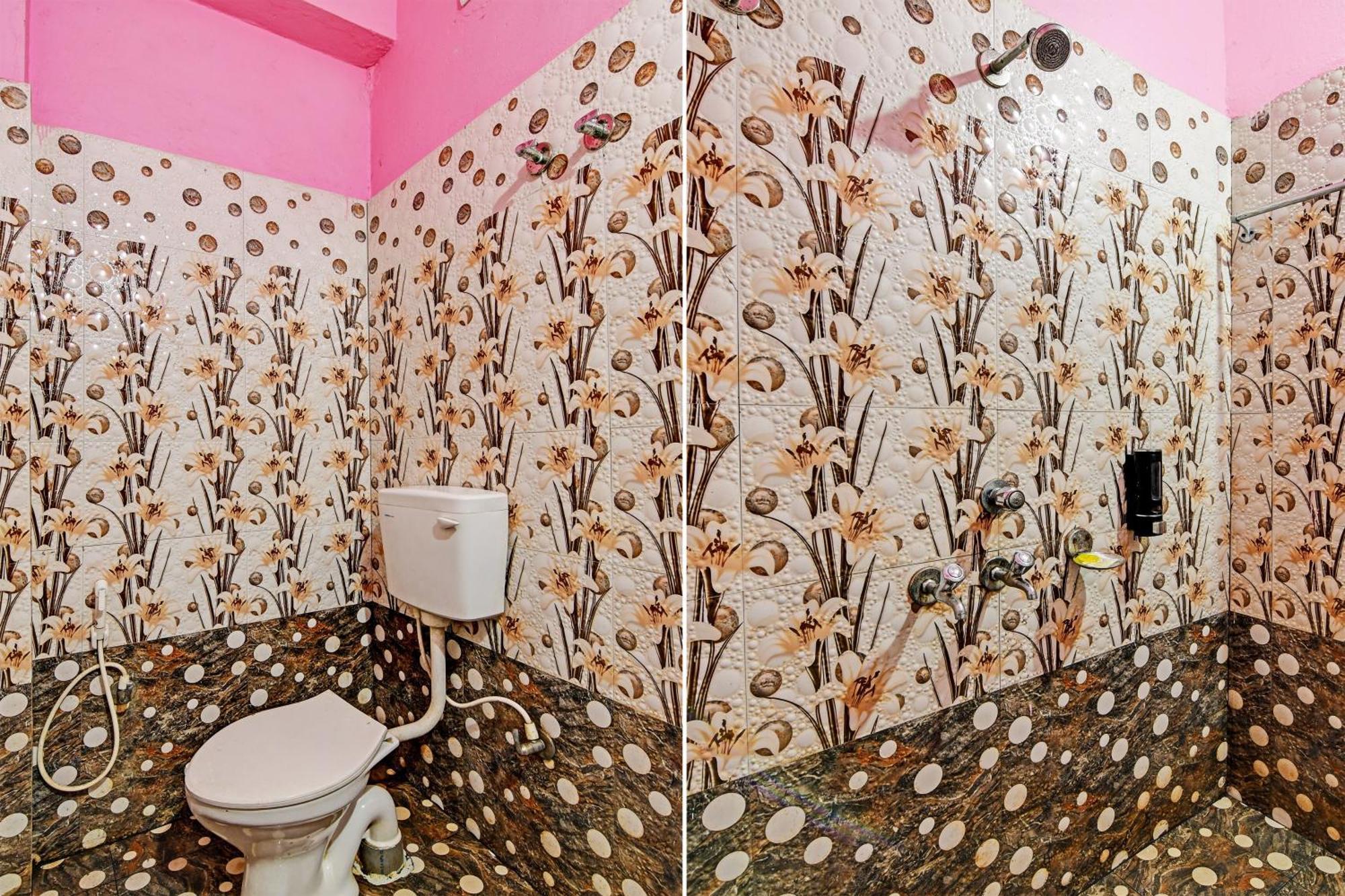 Hotel O Mahalaxmi Lodge Urāli Kültér fotó